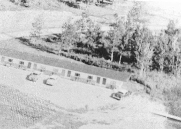 Lakeside Motel - Old Photo Of Lakeside (newer photo)